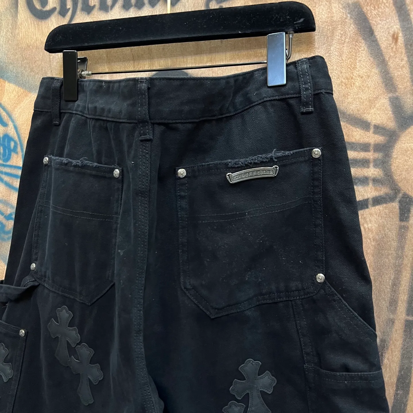 P520 chrome hearts limited series new city limited jeans Chrome Hearts city limited denim shorts vintage levis American made 501 505 517 base version remake Levis American made 501 base version imported sheepskin 925 silver remake Customers provide waist and pants length or height and weight. The studio will select the most suitable base version for you to remake. There are many people doing remakes in the market. Don’t belittle or comment. The difference is visible to the naked eye. See and compare for yourself #CHROME HEARTS Unisex style
